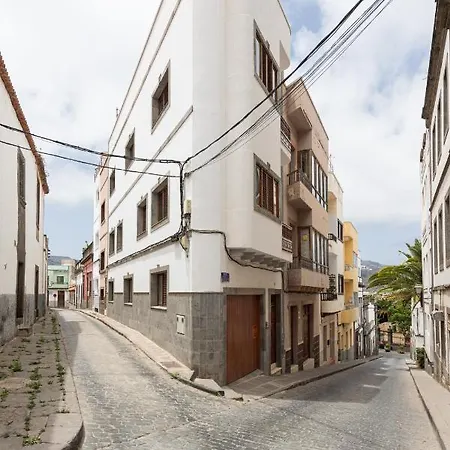 Apartamento Homeforguest New Duplex With Rooftop Next To Cathedral